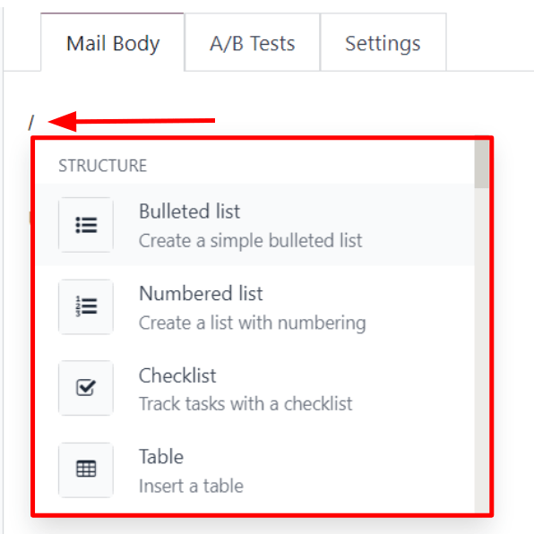 Xem menu thả xuống của trình soạn thảo văn bản phong phú trong ứng dụng Tiếp thị qua Email của Odoo.